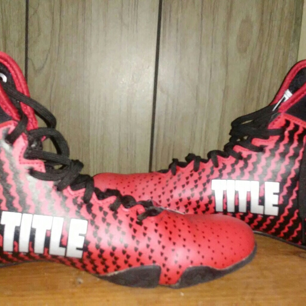 Mens title boxing shoes sz 8.5
